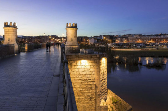 Guías de Turismo en Badajoz, visitas guiadas por el puente viejo